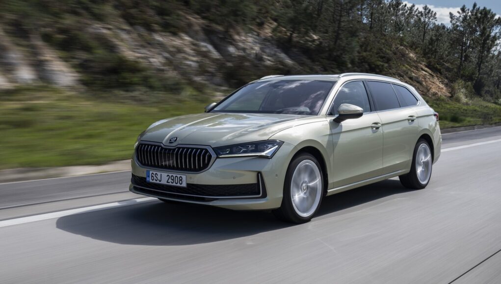 Skoda Superb 2025